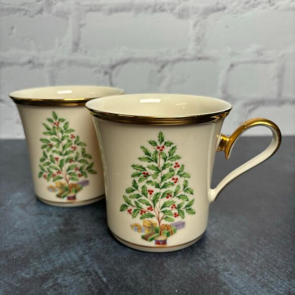 Lenox Holiday Tree Gold Handle Coffee Mugs Christmas Mugs Set of 2 - Picture 1 of 6